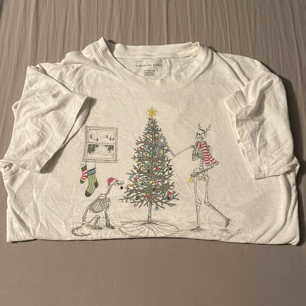 AE Holiday skeleton tee